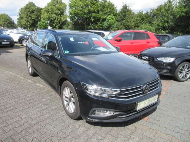 VW Passat Variant Business 2.0 TDI DSG NAVI AHK LED K 146.960 km 18.799 &euro; Bergkamen 59192