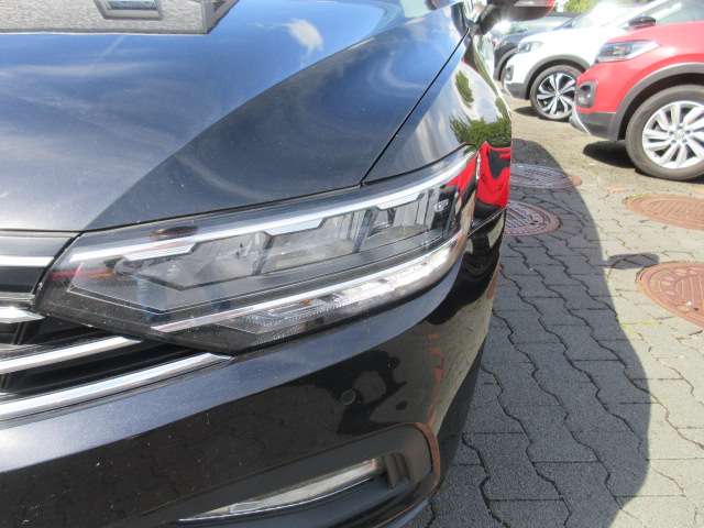 VW Passat Variant Business 2.0 TDI DSG NAVI AHK LED K 146.960 km 18.799 &euro; Bergkamen 59192