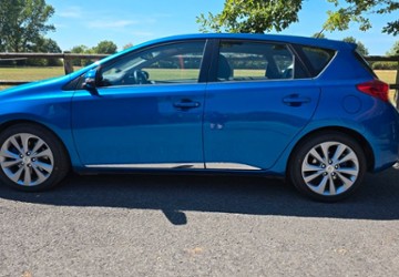 Toyota Auris 156.000 km 9.499 &euro; Lünen 44532