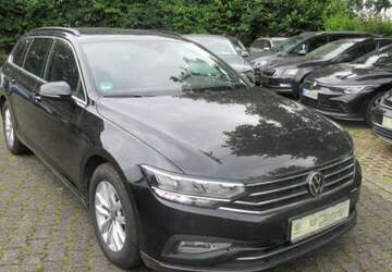 VW Passat Variant Business 2.0 TDI DSG NAVI AHK LED K 137.600 km 19.988 &euro; Bergkamen 59192