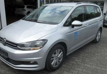 VW Touran Comfortline 2.0 TDI NAVI ALU APS SITZHEIZUN 212.780 km 11.988 &euro; Bergkamen 59192