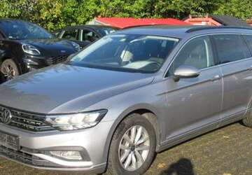 VW Passat Variant Business 2.0 TDI DSG NAVI AHK KAMER 168.000 km 17.699 &euro; Bergkamen 59192